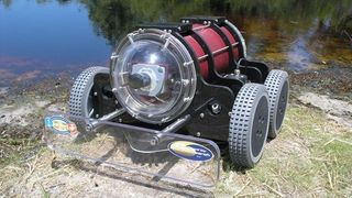 Der Hull bug soll die Rümpfe der US-Kriegsschiffe reinigen (Foto: SeaRobotics)