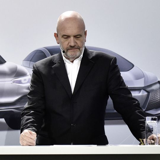 „Hier wollten überehrgeizige Vorstände zu schnell zu viel Technik in ein Fahrzeug stopfen und sind damit gescheitert“, sagt Betriebsratschef Osterloh zum missratenen Golf-8-Start.(Bild:  Volkswagen)