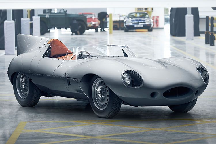 Der D-Type war 1955, 1956 und 1957 Gesamtsieger der 24 Stunden von Le Mans. (Bild: Jaguar)