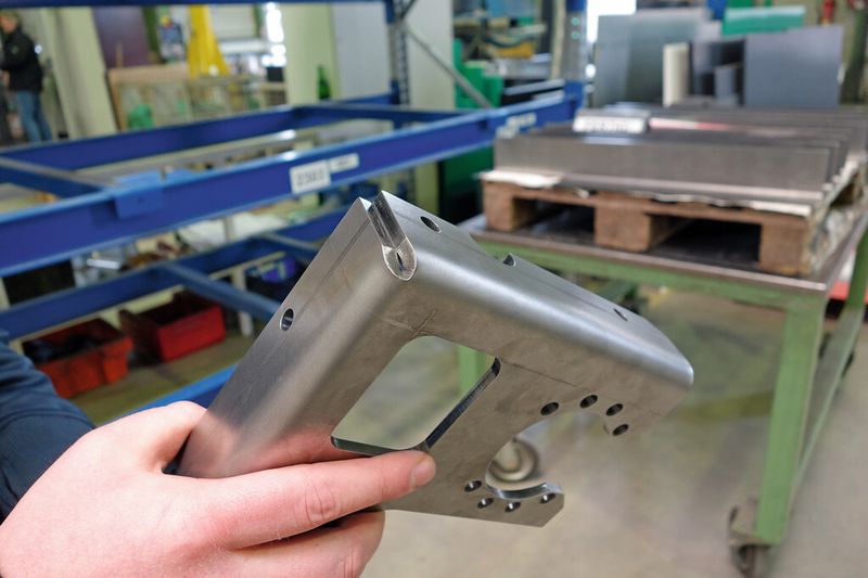 Mit den neuen Maschinen können komplexere Teile als bisher hergestellt werden. Dadurch lassen sich Schweißnähte verhindern und Schleifarbeiten reduzieren. (Bild: Meurer)