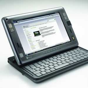 Sieben-Zoll-Display und volle Push-Mail-Funktionalität bietet der HTC Shift.