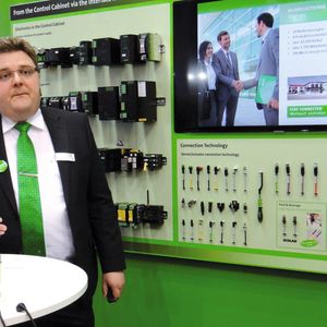 Jörg Kautter, Managing Director, Murrelektronik: „Mit Emparro lässt sich die Verlustleistung um 50 Prozent reduzieren. Das macht sich im Geldbeutel bemerkbar, und zwar dauerhaft.“