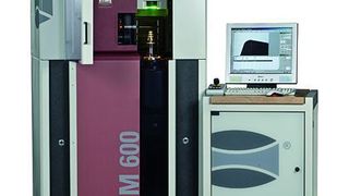 Die Werkzeugmessmaschine WZM 600 verfügt über eine voll integrierte CNC-Drehachse sowie zwei getrennte Kamerasysteme. Bild: Schneider (Archiv: Vogel Business Media)