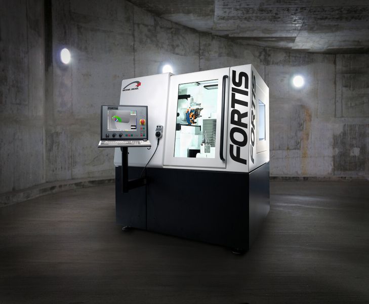 Die Fünf-Achs-CNC-Maschine Fortis wird bereits über eine Fanuc-Steuerung und optimierter MTS-AG-Sofware bedient. Sie ist auf der Grindtec am Stand von Isog zu sehen (Bild: Isog)