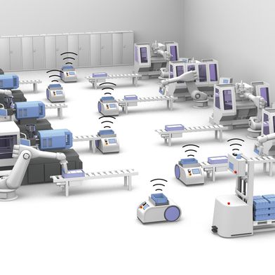Die in der Intralogistik eingesetzten fahrerlosen Transportsysteme (FTS) oder Automated Guided Vehicles (AGV) müssen eine wesentliche Anforderung erfüllen: Sie sollen sicher, schnell und interoperabel in der bestehenden Infrastruktur arbeiten.  (Bild: Phoenix Contact)