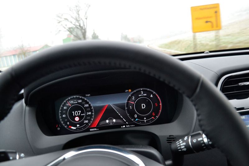 … und sich mit allen Fahrzeugassistenzsystemen im  Alltag vertraut zu machen. (Bild: Michel/»kfz-betrieb«)