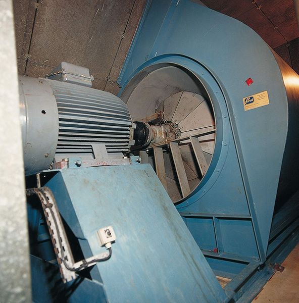 TEMIC Semiconducters in Nantes, Frankreich, spart bei der zentralen Belüftung der Produktionshalle Dank Frequenzumrichter jährlich 127 kWh. (Archiv: Vogel Business Media)