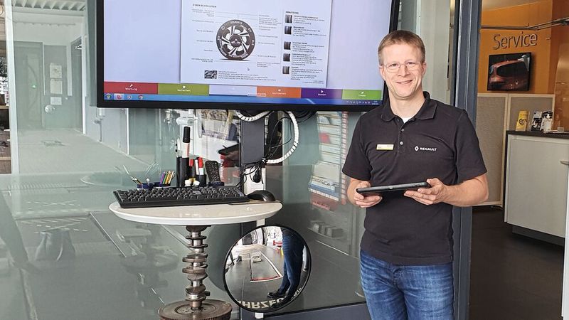 Jörg Rapp, Geschäftsführer des Autohauses Rapp, hat die Dialogannahme digitalisiert.(Bild:  Mauritz/»kfz-betrieb«)