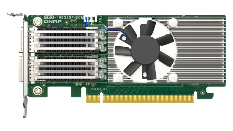 QNAP stellt die QXG-100G2SF-BCM vor: Dual-100-GbE-NIC mit RDMA und SR-IOV für virtualisierte All-Flash-Umgebungen und 200-GbE-Fabric.(Bild:  QNAP)