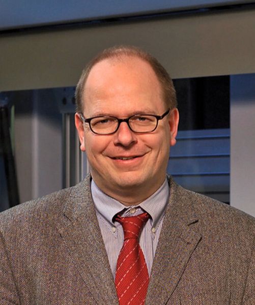 „Dank exakt dosiertem und konzentriertem Laserstrahl sind die Verzüge minimal, und es wird eine hohe Schweißgeschwindigkeit erreicht”, sagt Dr. Andreas Mootz, Geschäftsführer Emag Automation. (Bild: Emag)
