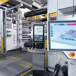 «DataView»-Maschinensteuerung und Smart CMS-Zellensteuerungssystem im Honda-Werk im japanischen Tochigi.(Bild:  Bühler)