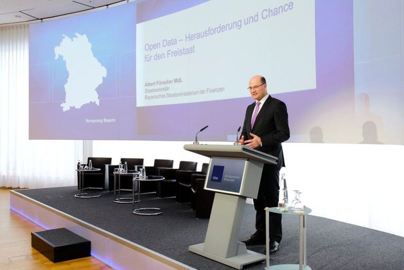Staatssekretär Albert Füracker auf dem vbw-Kongress (© vbw)
