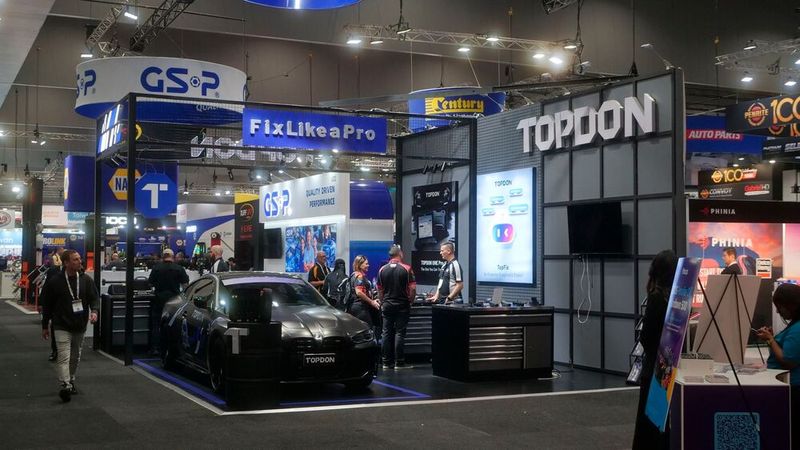Auf der Automechanika ergänzt Topdon seine bisherige Pkw-Geräteserie um ein neues Modell.(Bild:  Topdon)