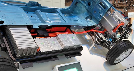 Batteries inside a cutaway of a Nissan Leaf EV.(Source:   / CC BY )
