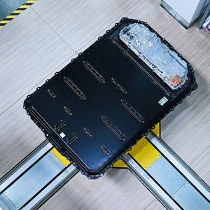 Produktion von Hochvoltbatterien der Gen6 bei der BMW Group.(Bild:  Rainer Haeckl)