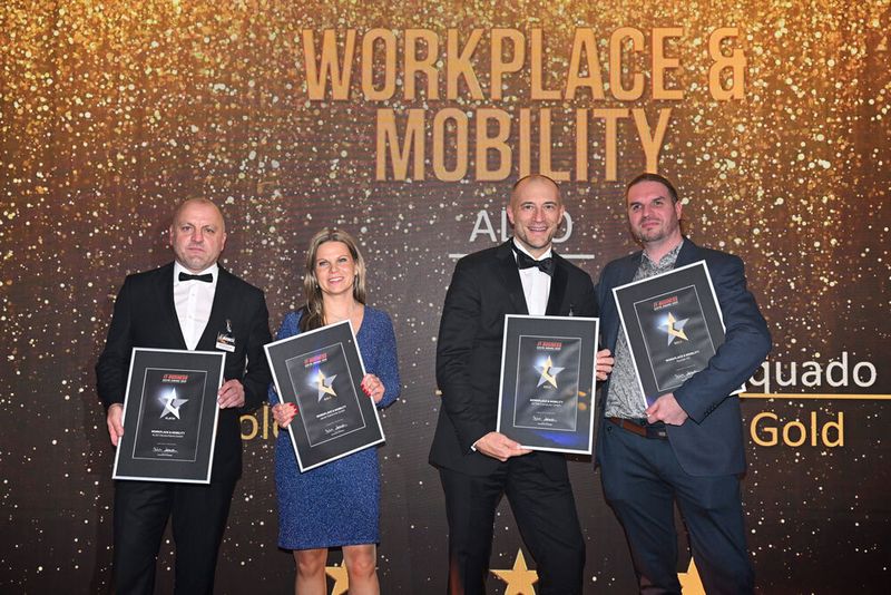 Bei „Workplace & Mobility“ stehen auf dem Treppchen: Alexander Bruchhage, Also (Platin), Anja Müller, Jacob (Gold), Christian Herzog, Extra (Gold) sowie Cedric Rühlicke, Aquado (Gold) (Bild: Hannes Magerstädt)
