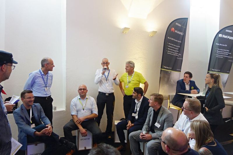 Herbert Varga, Arrow ECS, folgt ganz gespannt der Runde. (IT-BUSINESS)