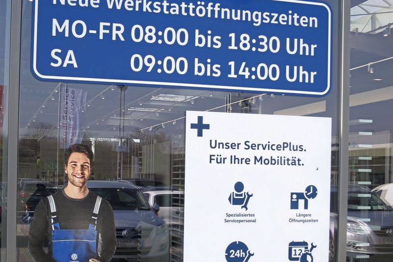 Geschäftsführer Jürgen Macke orientiert sich an den Wünschen der Kunden. Erst vor Kurzem wurden daher die Öffnungszeiten in der Werkstatt verlängert. (Lulei/»kfz-betrieb«)