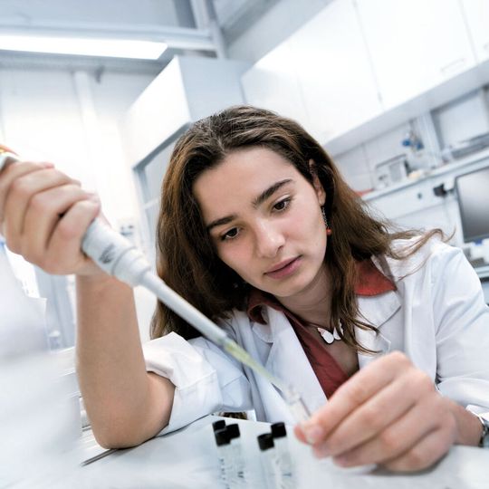 Chem Div und die Jacobs University gehen eine strategische Partnerschaft in der Wirkstoffforschung ein.(Bild:  Jacobs University)