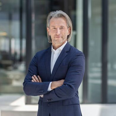 Thomas Hanswillemenke, Vorstand Mobilität Santander, hat noch viel vor mit der Plattform Autobörse.de. (Bild: Santander)