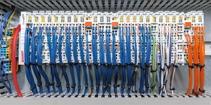 Mit dem feingranularen Beckhoff-I/O-System, mit Bus- und EtherCAT-Klemmen, lässt sich die BHKW-Regelungstechnik optimal den jeweiligen Anforderungen anpassen. (Beckhoff)