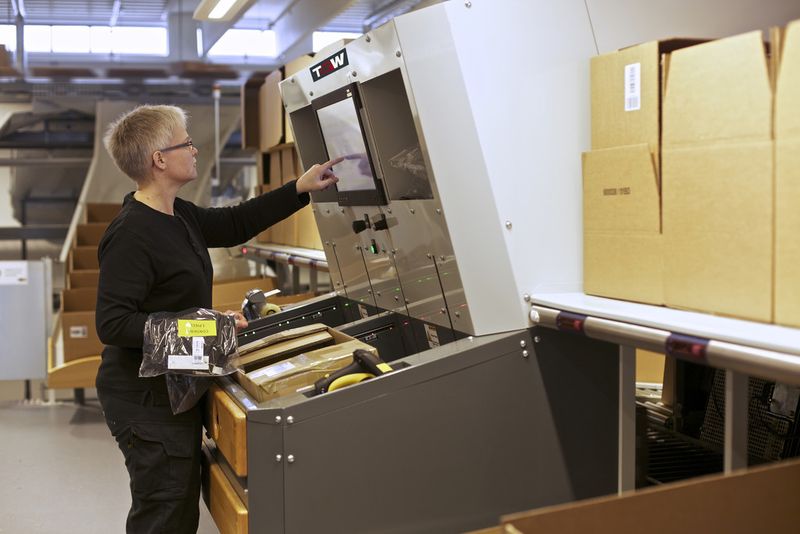 Ergonomie-Experten arbeiteten mit TGW zusammen, um das ideale Arbeitsumfeld für die Bestseller-Kommissioniermitarbeiter zu schaffen. (Bild: TGW)