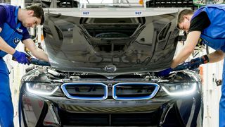Blick in die Vergangenheit: Bei BMW in Leipzig ist der letzte i8 vom Band gerollt. Für die Produktionskompetenz des Autobauers war er ein Meilenstein. (Bild: BMW)