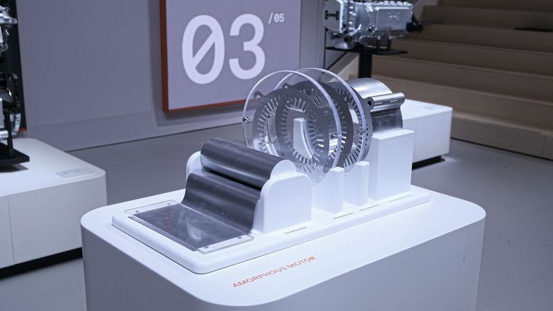 Der Einsatz amorpher Stähle im Stator ermöglicht eine deutliche Reduktion von Verlusten und steigert die Effizienz moderner Elektromotoren im Fahrzeugantrieb.(Bild:  Horse Powertrain)