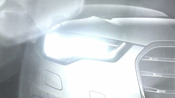 Ingenieure und Designer bei Audi entwickeln heute schon gemeinsam die Kfz-Lichttechnologie der Zukunft (Audi)