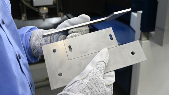 (Nanojoints hinterlassen beim Trennen der Bauteile nur kaum sichtbare Markierungen. Das macht Nacharbeit beim Laserschneiden in der Regel überflüssig. Bildquelle: Trumpf)
