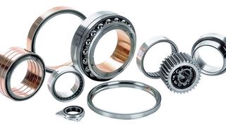 Spezielle Lager von höchster Gebrauchsdauer und Zuverlässigkeit für Antriebsturbinen, Getriebe, Rotormastlagerungen, Taumelscheiben und Anstellung der Rotorblätter. Bilder: Schaeffler (Archiv: Vogel Business Media)