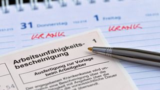 Wenn alles klappt, kommt sie zum 1. Juli: die elektronische Krankschreibung für Arbeitnehmer. (Bild: © nmann77 - stock.adobe.com)