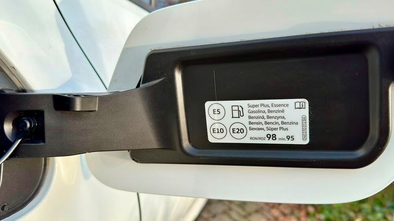 Zugelassen für Super E20: Der Kraftstoff könnte an Tankstellen Ende des Jahrzehnts den bisherigen Super E10 ablösen.(Bild:  Wolfgang Kröger/Autoren-Union Mobilität)