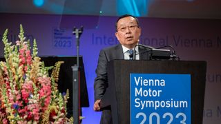 Sung Hwan Cho, CEO and Präsident des südkoreanischen Zulieferers Hyundai Mobis, stellte in Wien die Transformation des Unternehmens hin zu einem Anbieter intelligenter Mobilitätslösungen vor. (Bild: ÖVK/Klaus Ranger)