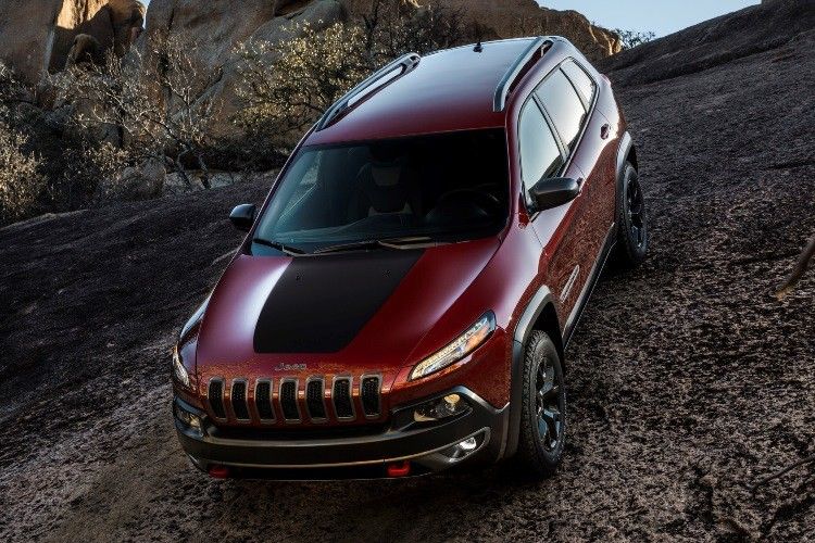Egal welchen Motor man bestellt, immer gibt es dazu die neue Neungang-Automatik von ZF, die dem Indianer seine Lust auf Feuerwasser weiter zügeln soll. (Foto: Jeep)