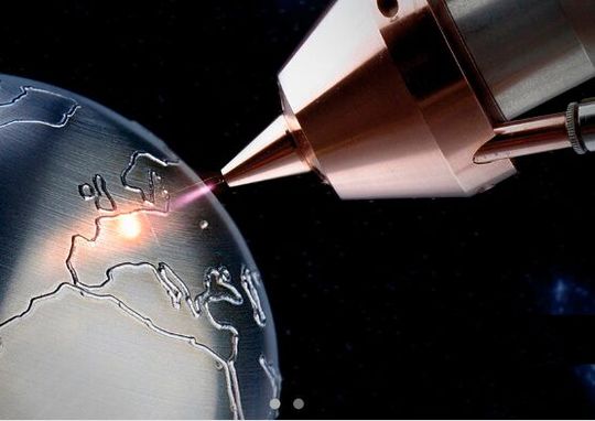 Der Laser als Werkzeug bewegt die Welt. Ganz brandheiß ist der Trend hin zu Multi-Kilowatt-Lasern. Dieser wird deshalb auf dem AKL’26 vom 22. bis 24 April 2026 in Aachen umfassend thematisiert, wie das Fraunhofer ILT vorab informiert. Hier mehr zur neuen Ära der Lasertechnik.(Bild:  Fraunhofer ILT)