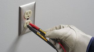 Die Messleitungen TL 175 TwistGuard von Fluke haben einen manuell einstellbaren Messspitzenschutz für veränderliche Messsituationen (Archiv: Vogel Business Media)