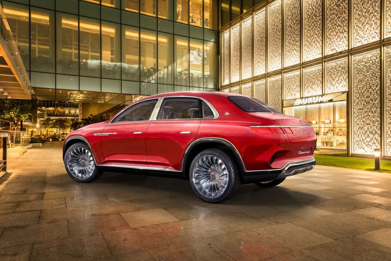 Vier Motoren mit insgesamt 550 kW/750 PS sollen den Maybach auf bis zu 250 km/h beschleunigen. (Bild: Daimler)