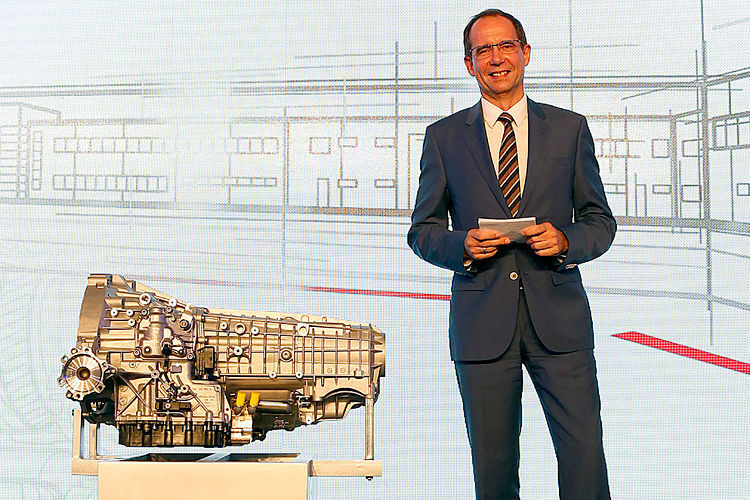 Gemeinsam mit Volkswagen Automatic Transmission Tianjin weihte Audi an diesem Montag (22. August) ein neues Getriebewerk in China ein. Bei der Eröffnungszeremonie sprach der Präsident für Audi in China, Joachim Wedler. (Audi)