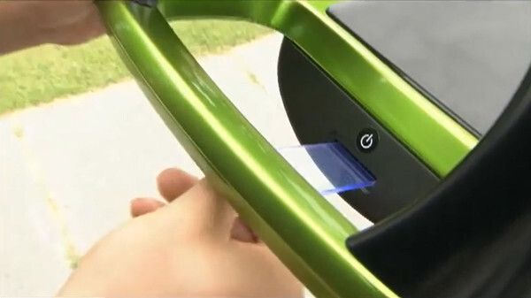 Beim Einsetzen schaltet sich der Winglet ein (Bild: Toyota)