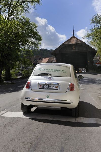 Im Hybridmodus legt der flotte Italiener locker 700 Kilometer zurück (Archiv: Vogel Business Media)