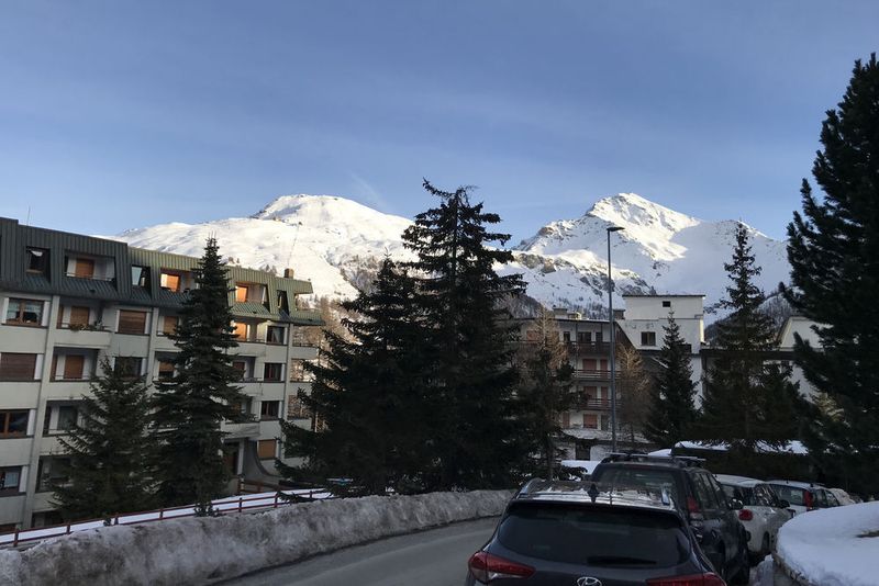 … durch die engen Straßen von Sestriere. (Michel / »kfz-betrieb«)