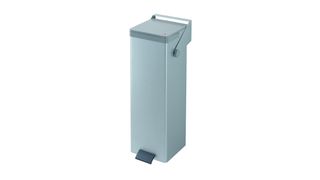 Für den industriellen Einsatz entwickelt: Die Großraum-Abfallboxen Kick-Bin bieten bis zu 80 l Fassungsvermögen. Bild: Hailo (Archiv: Vogel Business Media)