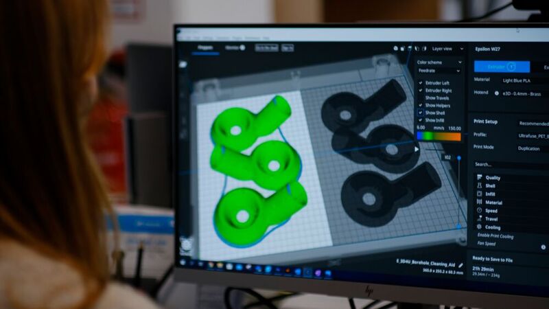Durch den 3D-Druck können gleichwertige oder sogar verbesserte Teile mit weniger Materialaufwand hergestellt werden.