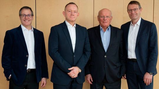 Der frisch ernannte WDK-Präsident mit dem neuen Engeren Präsidium (von links: André Weisz, Michael Klein, Peter Cöllen, Sven Vogt. Es fehlt: Maria Röttger).(Bild:  Alexander Simmer)