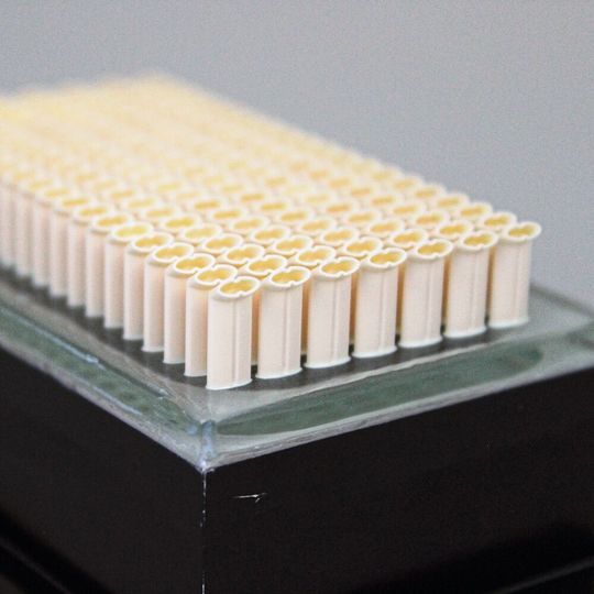 Die keramischen High-Performance-Tubes wurden bei Steinbach mithilfe der Technologie LCM hergestellt. Die keramischen High-Performance-Tubes wurden bei Steinbach mithilfe der Technologie LCM hergestellt.