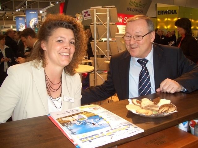 Claudia Rohleder von Brand im Gespräch mit Ludwig Springauf, LaborPraxis  (Bild: LaborPraxis)