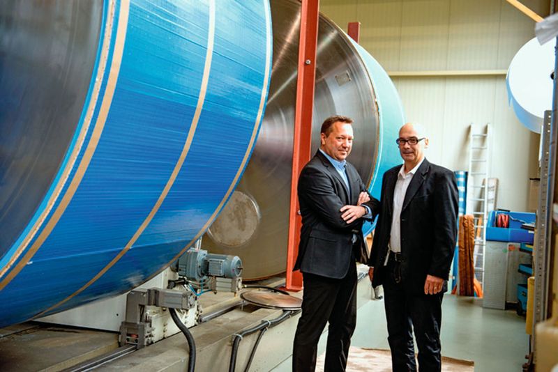 Bild 10: Das Management-Team der Hartchromwerk Brunner AG setzt auf Technologie, Ausbildung und Internationalisierung: Rechts: Bernhard Meier (Geschäftsführer), links: Stefan Hernandez (Geschäftsführer). Beide bilden ebenfalls zusammen mit Mario Wehner (Mitinhaber und Geschäftsführer der beiden deutschen Unternehmen, Anke GmbH sowie Strötzel GmbH) den Verwaltungsrat. (Bild: Matthias Böhm)