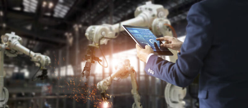 Das freie Betriebssystem für Roboter ROS setzt sich immer mehr in industriellen Anwendungen durch und bietet Roboterherstellern und Anwendern zahlreiche Vorteile. (©ipopba - stock.adobe.com)