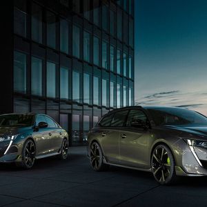 (Peugeot)